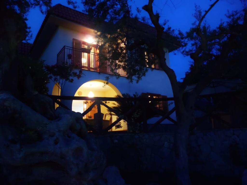Villa Talea SantʼAgata sui Due Golfi Exteriör bild